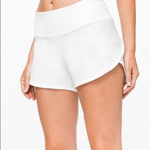 White Lululemon shorts🐚